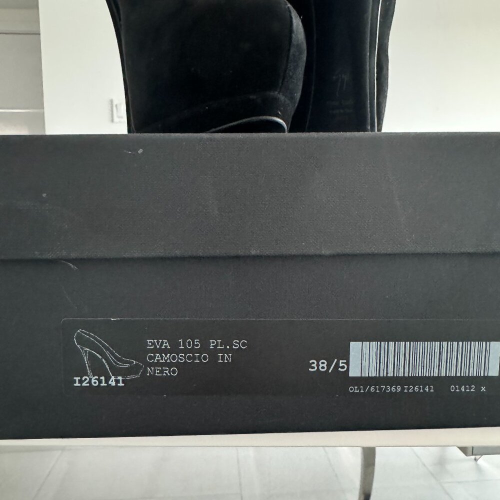 GIUSEPPE ZANOTTI  Eva Black Suede Pumps, size 38.5 - Picture 17 of 17